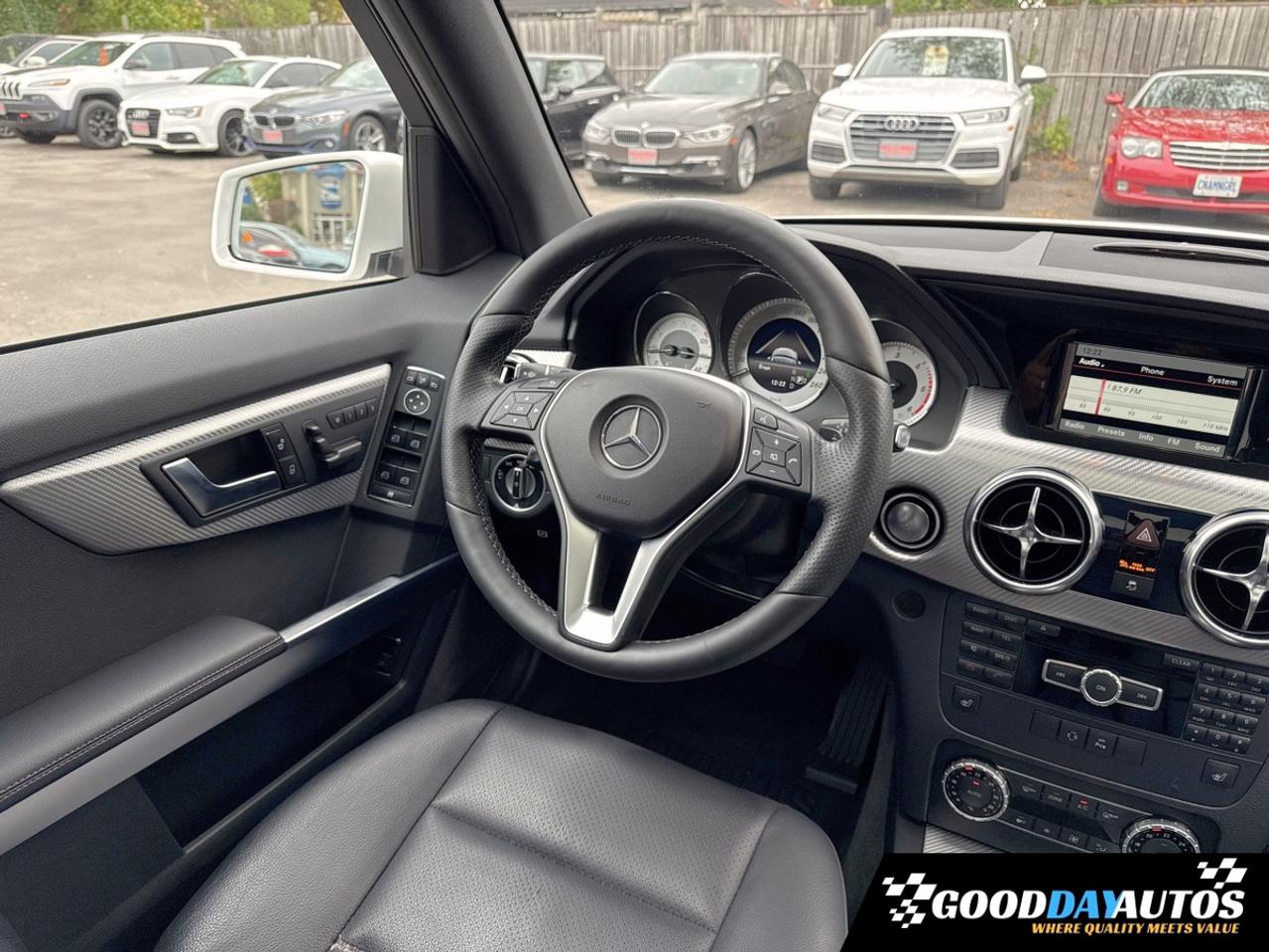 2014 Mercedes-Benz GLK-Class GLK-Class GLK250 BlueTEC | ONE OWNER | SUPER LOW K Photo