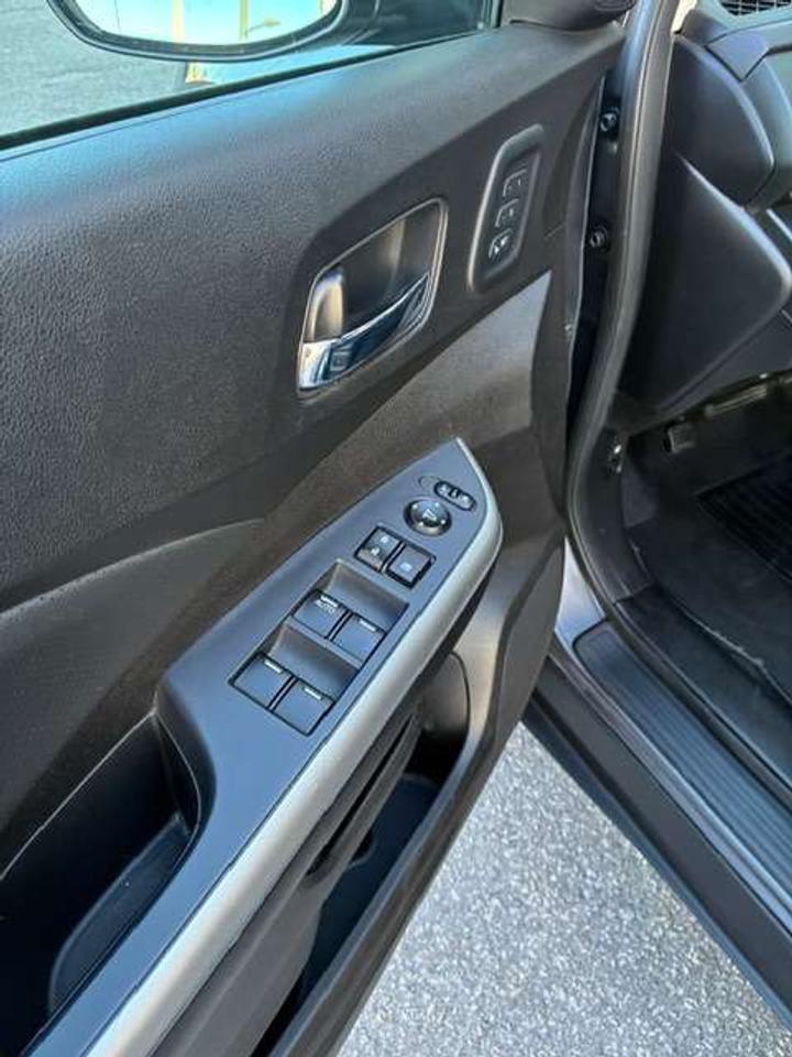 2015 Honda CR-V Touring   AWD   2.4 LITRE   LEATHER   SUNROOF Photo