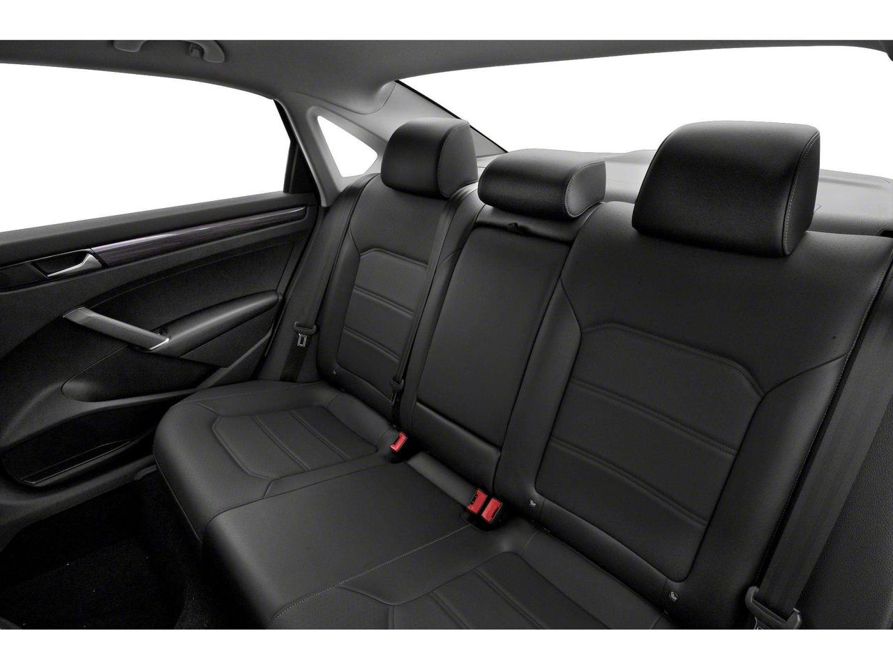 2021 Volkswagen Passat Highline 2.0T 6sp at w/Tip Remote Starter  Alloy Wheels  Sun/Moonroof  Woodgrain Interior Trim Photo