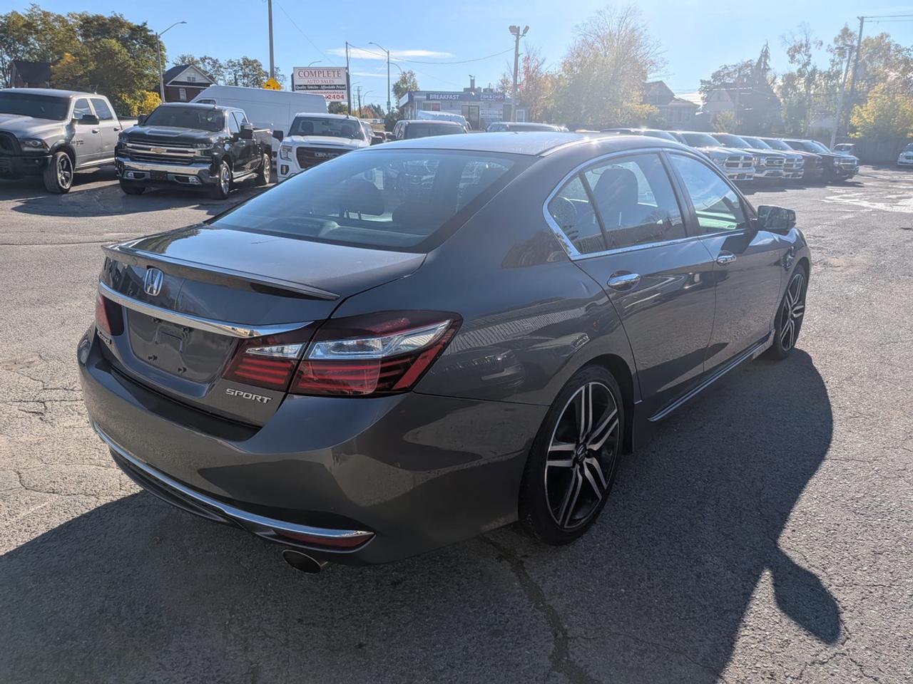 2017 Honda Accord Sport Photo