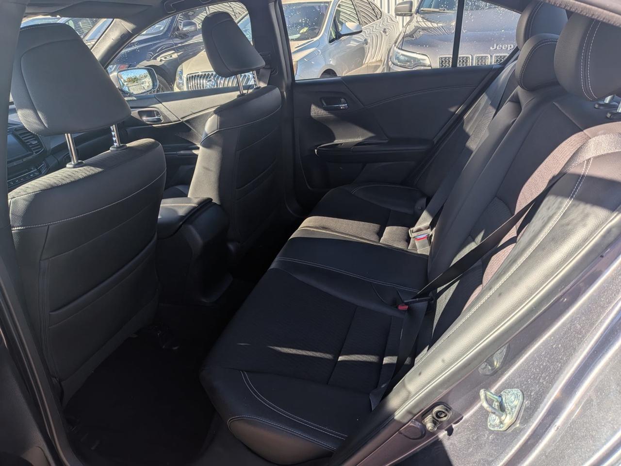 2017 Honda Accord Sport Photo