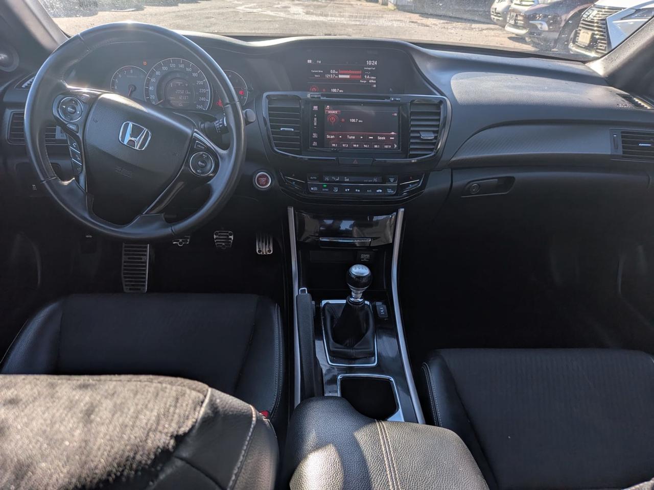 2017 Honda Accord Sport Photo