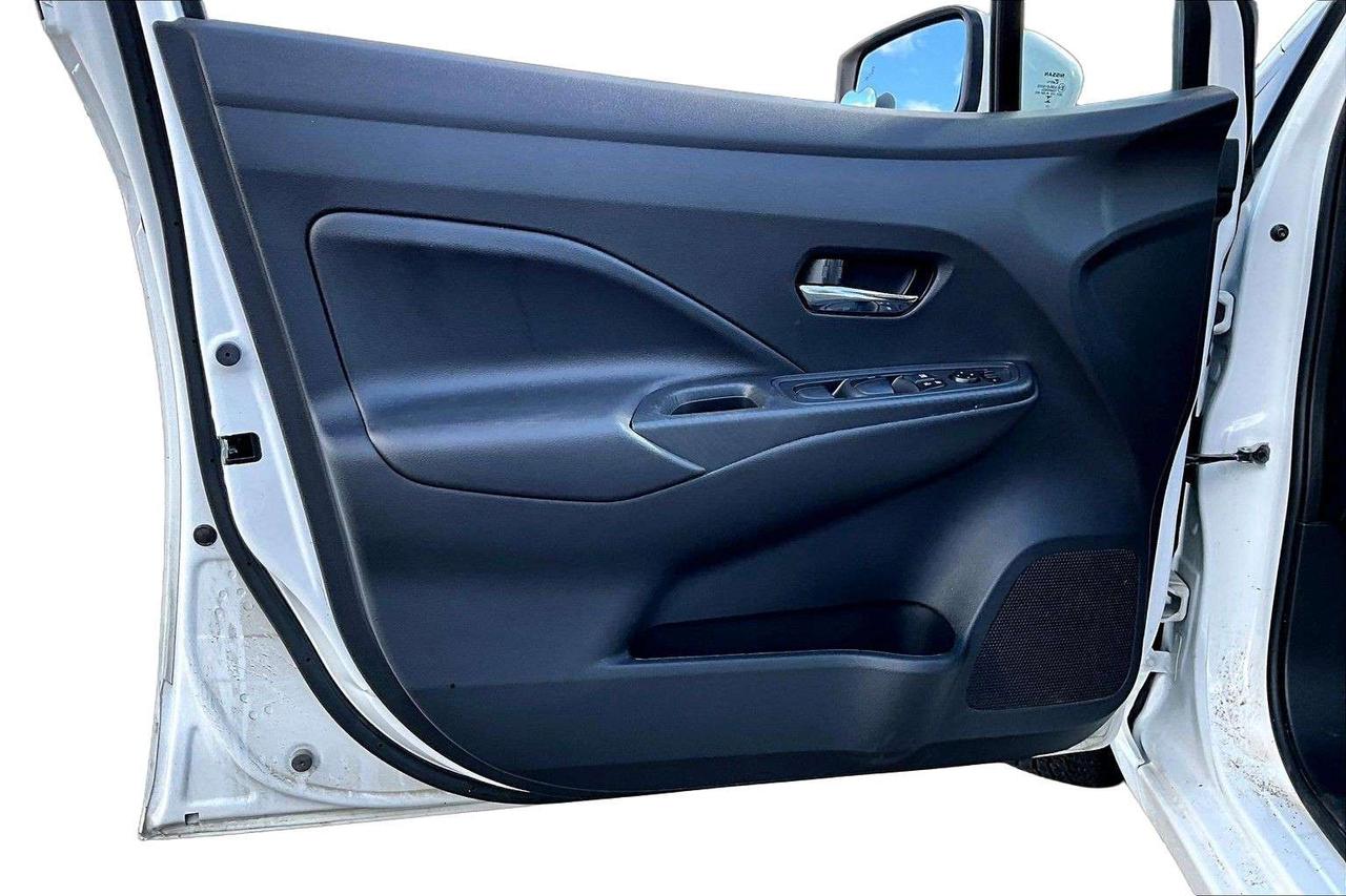 2025 Nissan Versa SV   Blind Spot   Wireless Charging   Heated Seats Photo