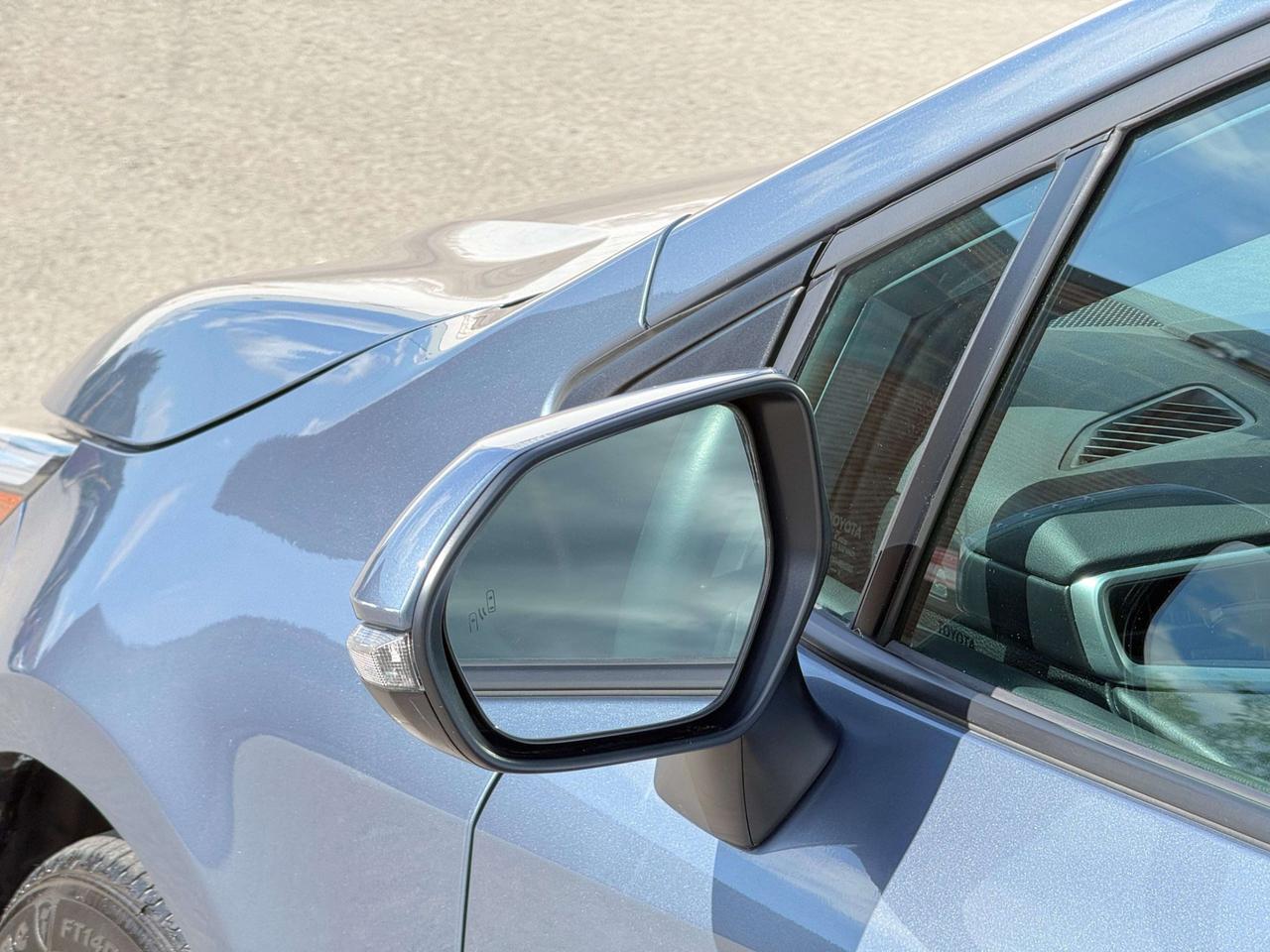 2023 Toyota Corolla SE   NO ACCIDENT   LOW KM Photo
