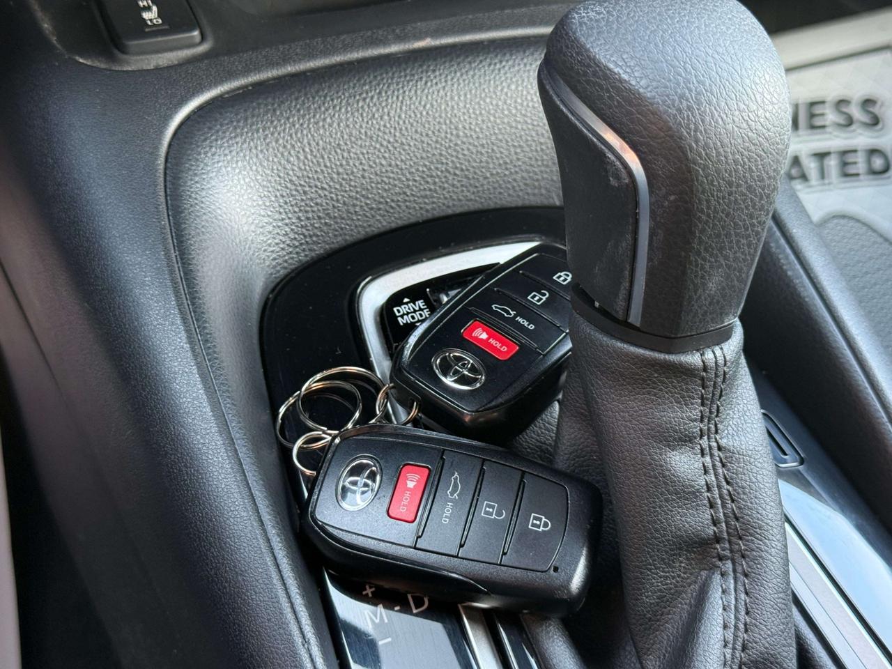2023 Toyota Corolla SE   NO ACCIDENT   LOW KM Photo