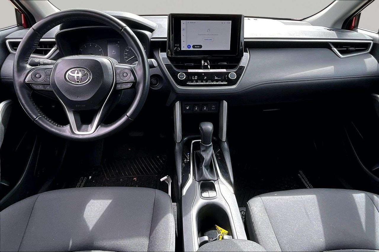 2025 Toyota Corolla Cross LE   Heated Seats   CarPlay   Backup Camera   AWD Photo3