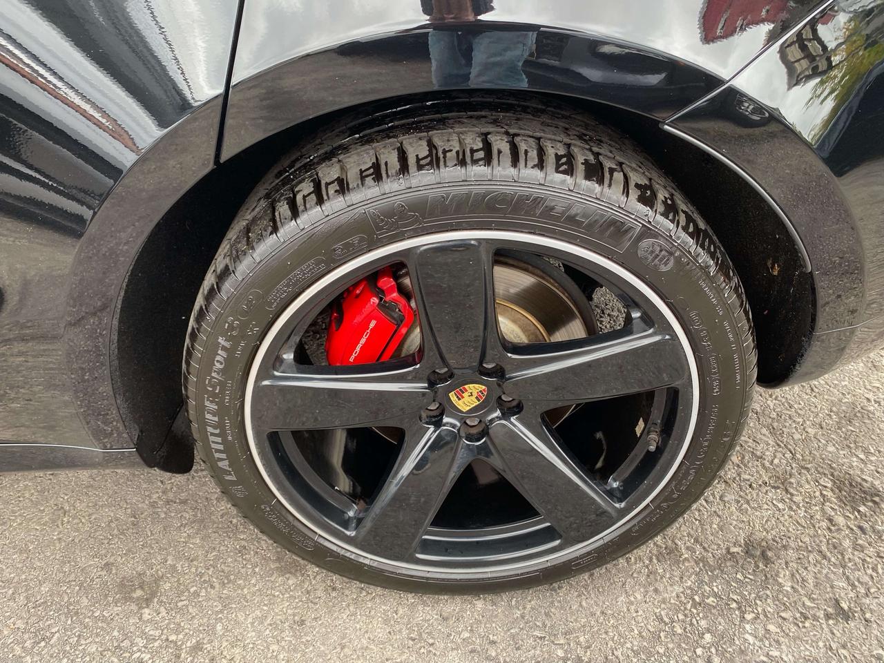 2017 Porsche Macan Performance Pkg Photo
