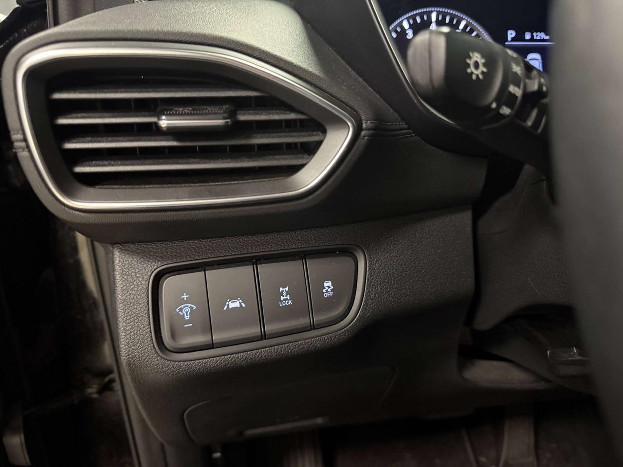 2020 Hyundai Santa Fe ESSENTIAL Photo
