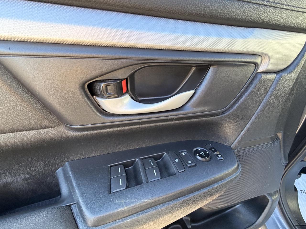 2017 Honda CR-V LX Photo