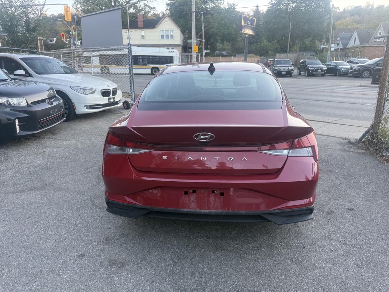 2022 Hyundai Elantra Preferred Photo