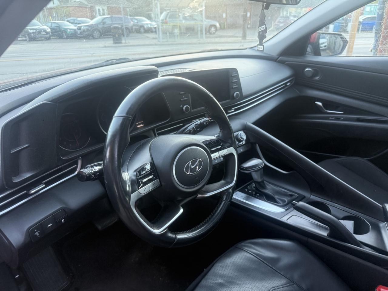 2022 Hyundai Elantra Preferred Photo