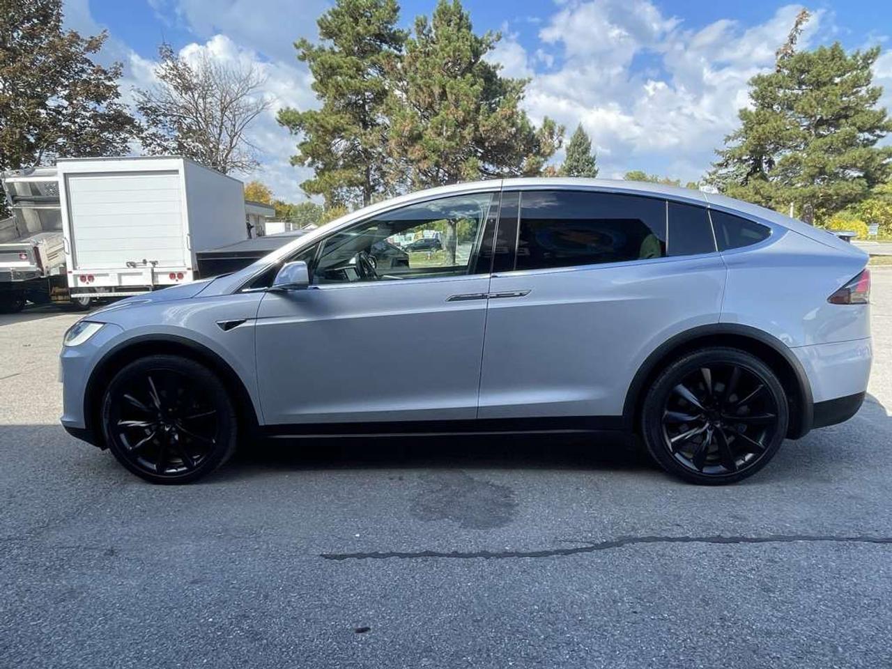 2017 Tesla Model X 75D   6 Seats   1 Owner Photo
