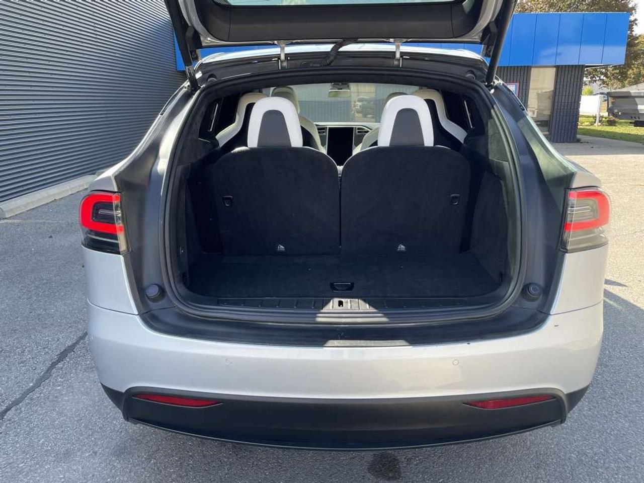 2017 Tesla Model X 75D   6 Seats   1 Owner Photo