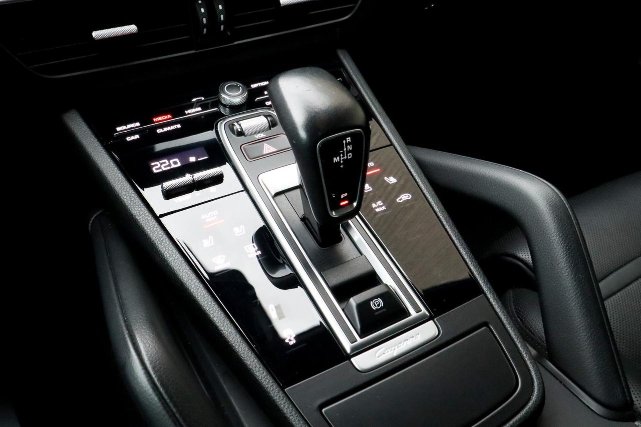 2020 Porsche Cayenne  Photo