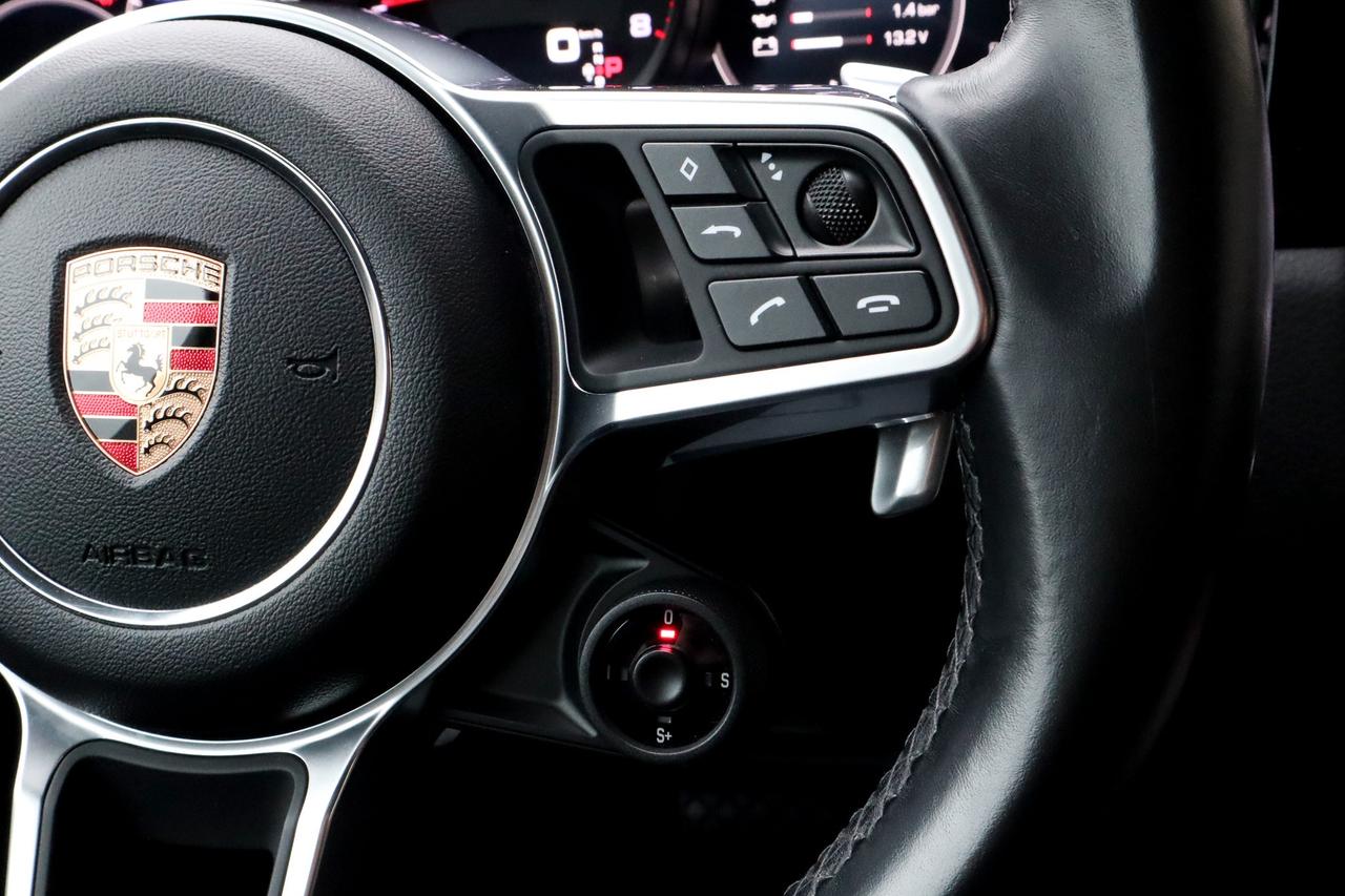 2020 Porsche Cayenne  Photo