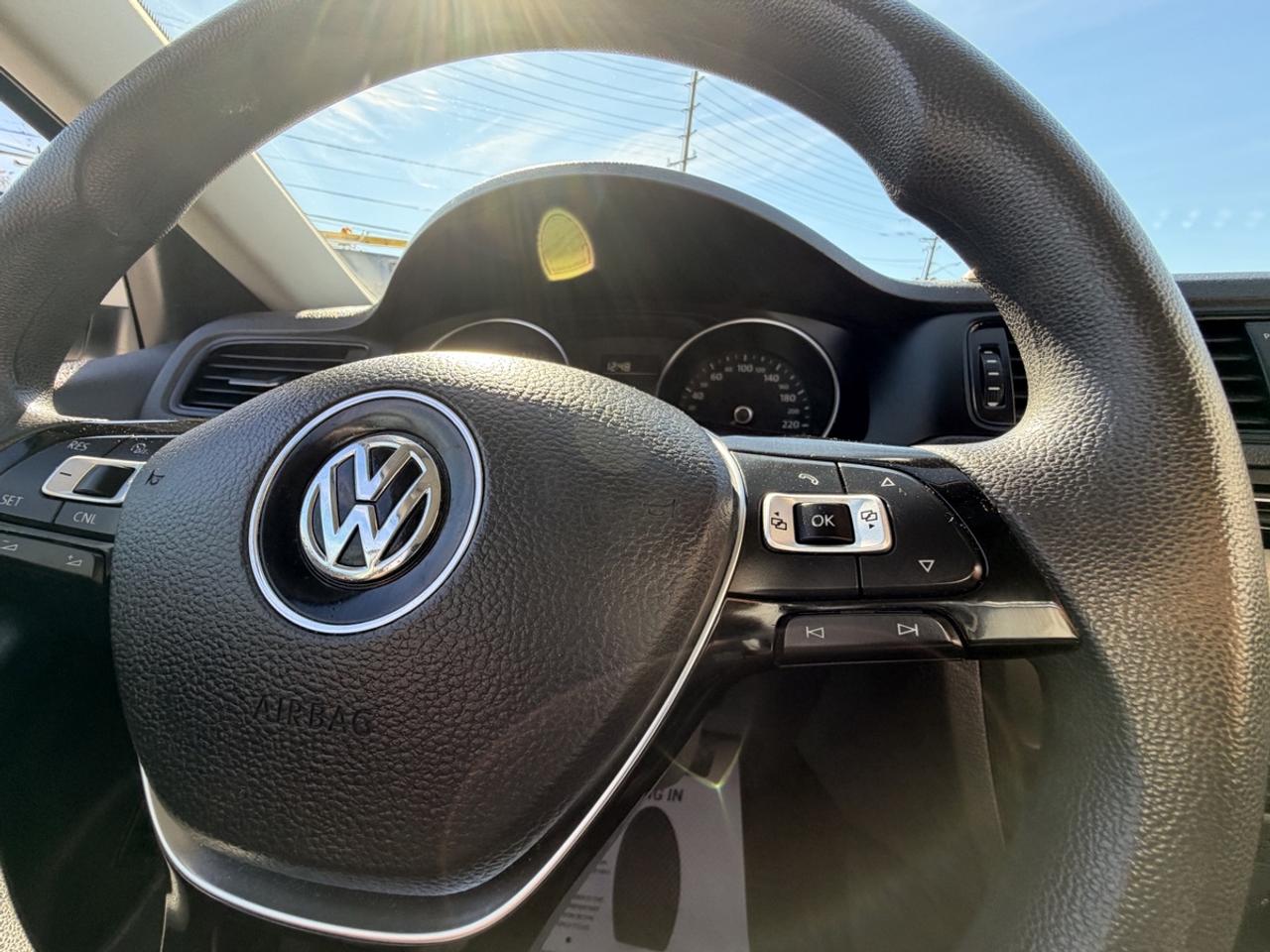 2016 Volkswagen Jetta S Photo