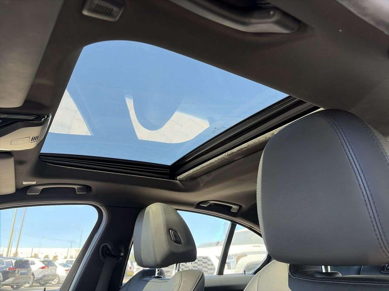2020 BMW 3 Series xDrive Sedan FINANCED PRICE ADVERTISED   SUNROOF   CARPLAY/ANDROID AUTO   DRIVER SEAT MEMORY Photo