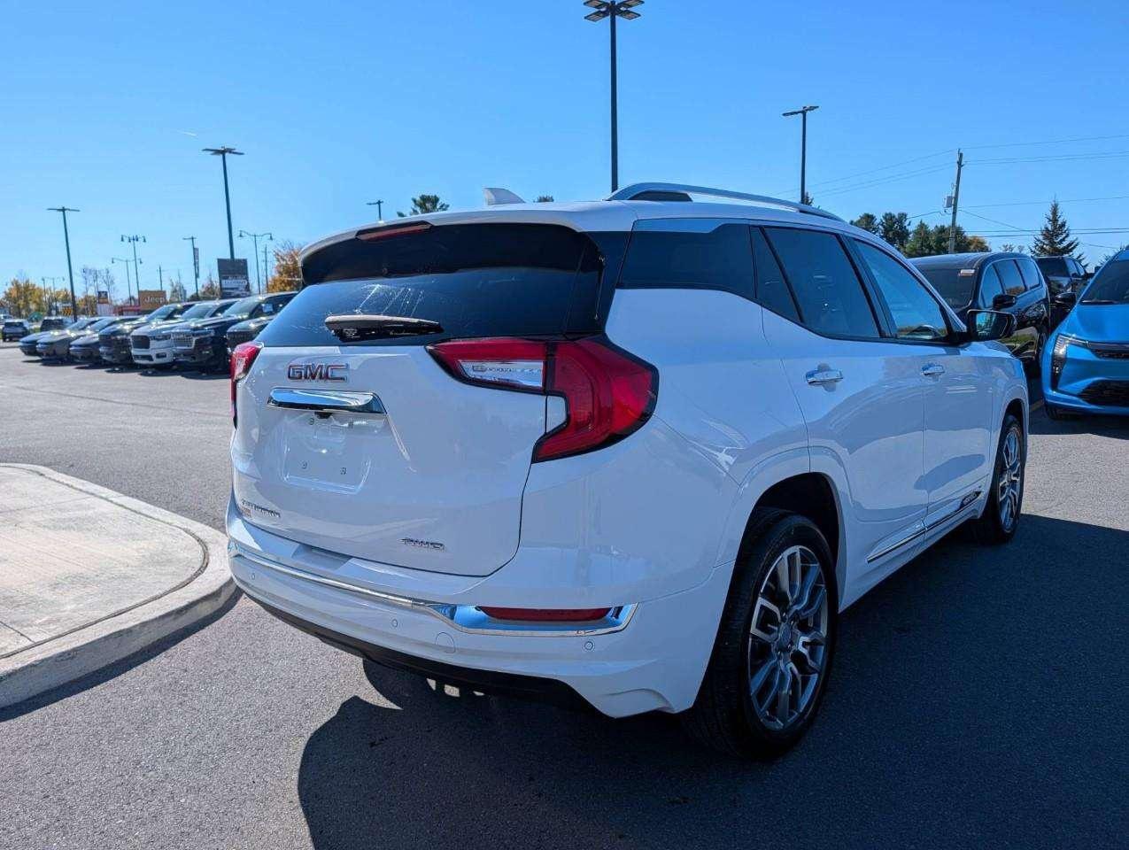2024 GMC Terrain Denali No accidents Photo