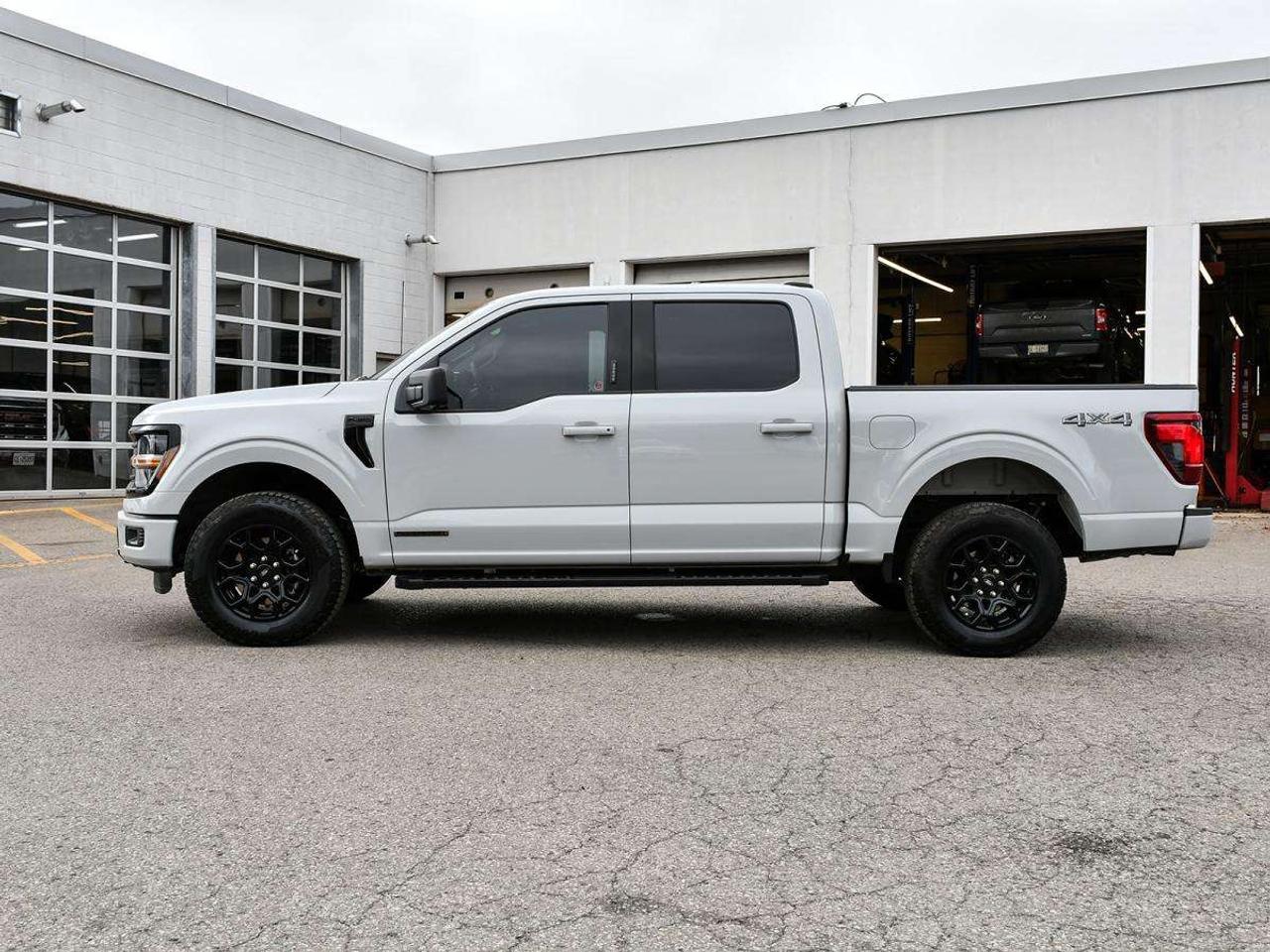 2024 Ford F-150 XLT 4X4 SUPERCREW   ONE OWNER   CLEAN CARFAX Photo