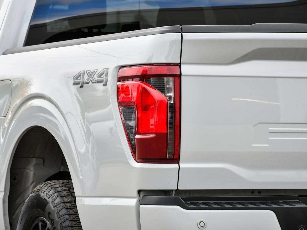 2024 Ford F-150 XLT 4X4 SUPERCREW   ONE OWNER   CLEAN CARFAX Photo