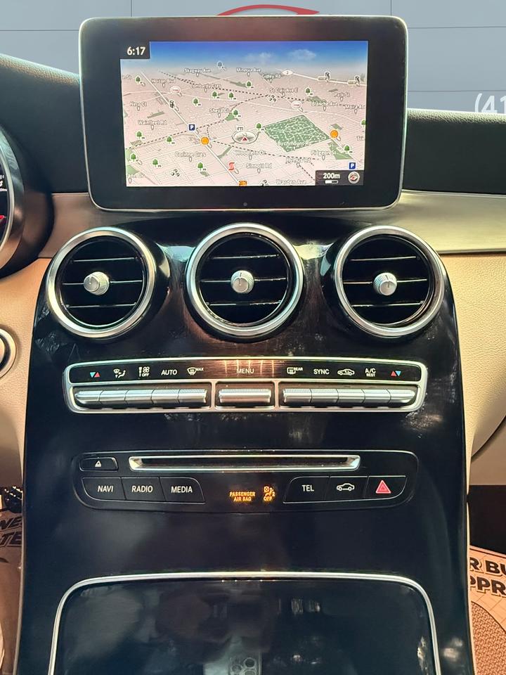 2019 Mercedes-Benz GLC 300 4MATIC Photo