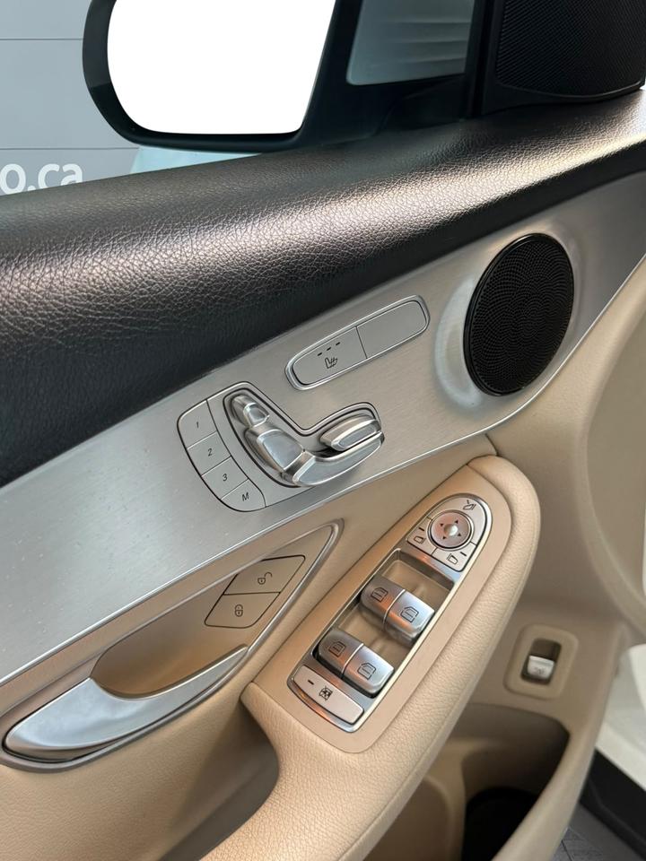 2019 Mercedes-Benz GLC 300 4MATIC Photo