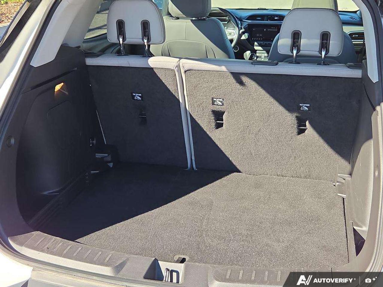 2023 Chevrolet TrailBlazer LT   PANO ROOF   LEATHER   NO CLAIMS   ONE OWNER Photo