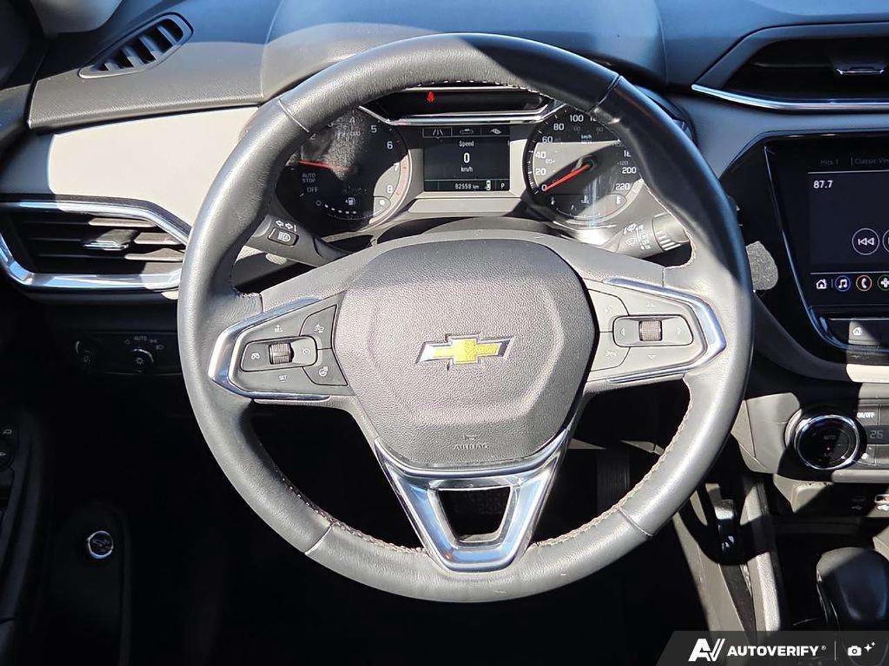 2023 Chevrolet TrailBlazer LT   PANO ROOF   LEATHER   NO CLAIMS   ONE OWNER Photo
