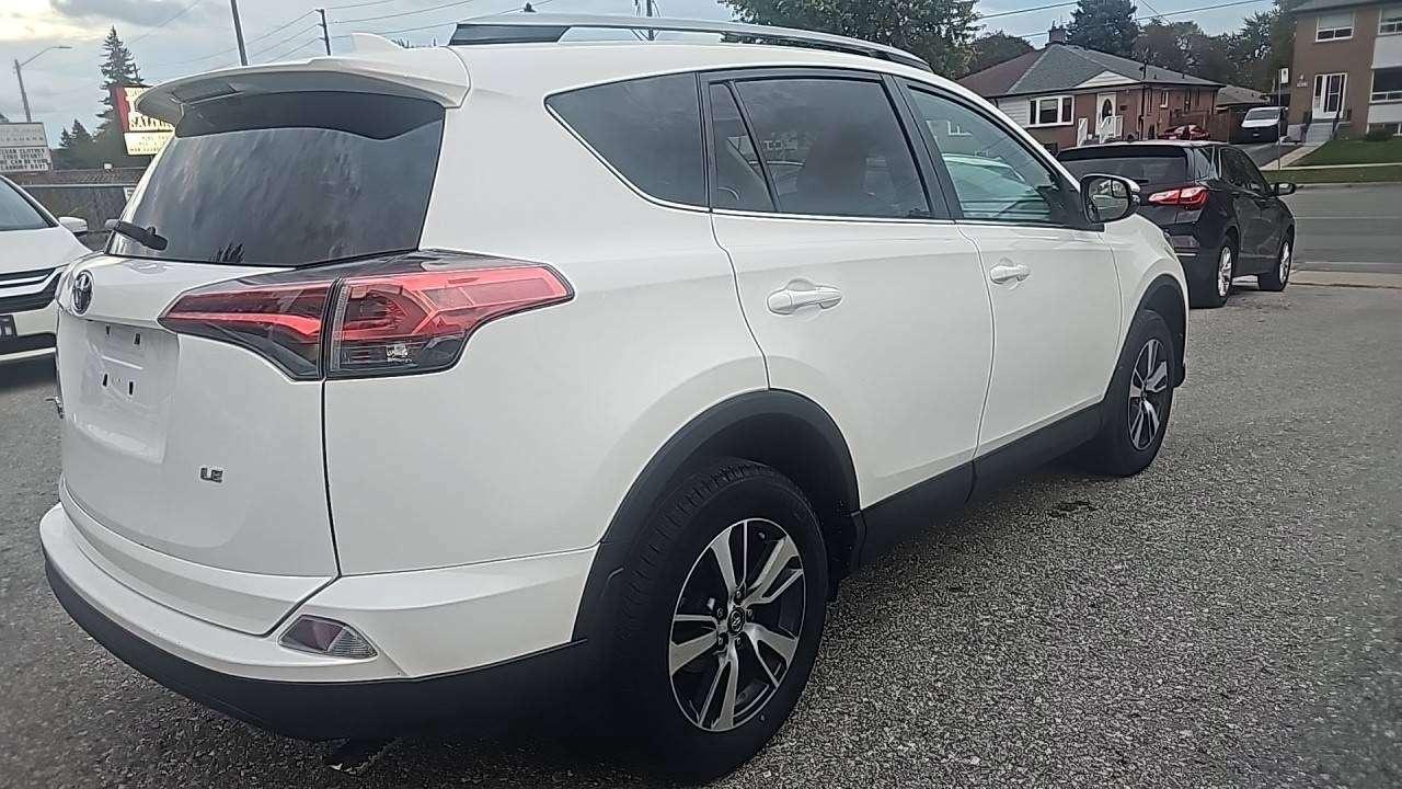 2018 Toyota RAV4 LE Photo