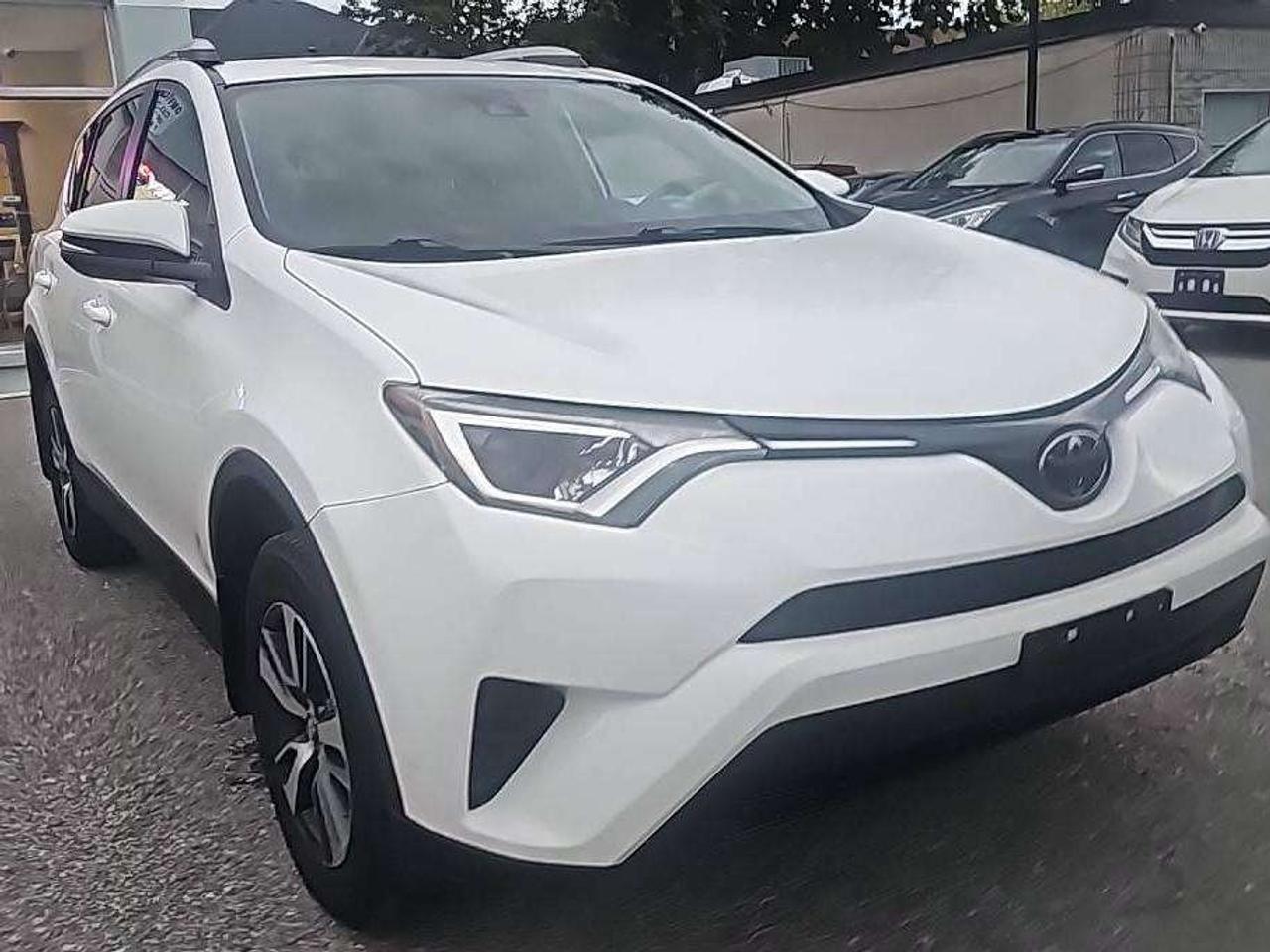 2018 Toyota RAV4 LE Photo