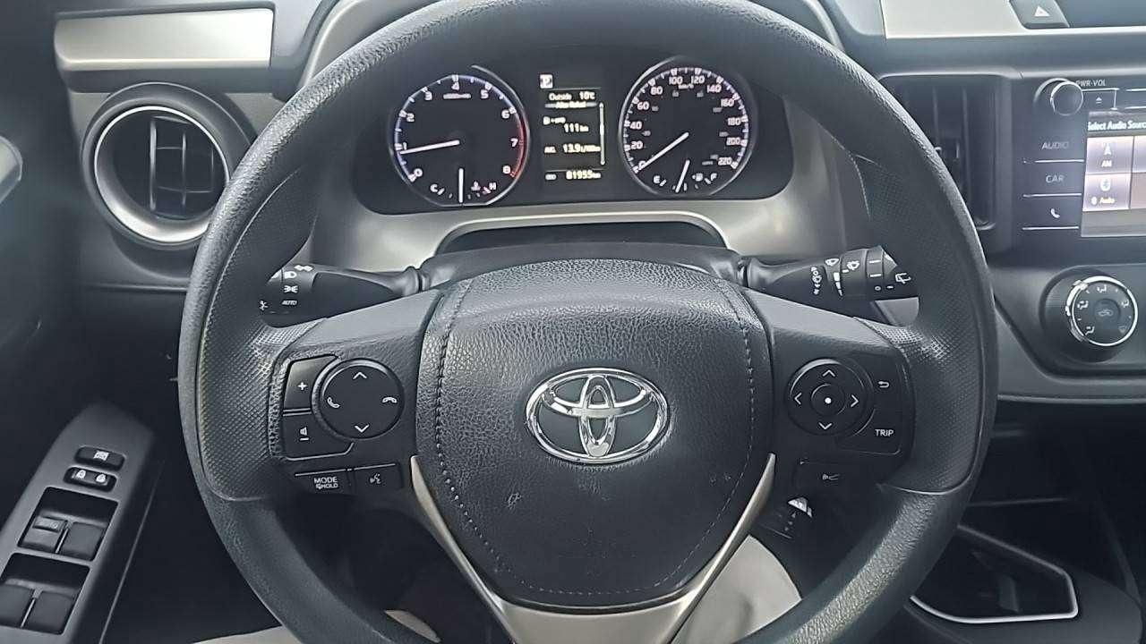 2018 Toyota RAV4 LE Photo