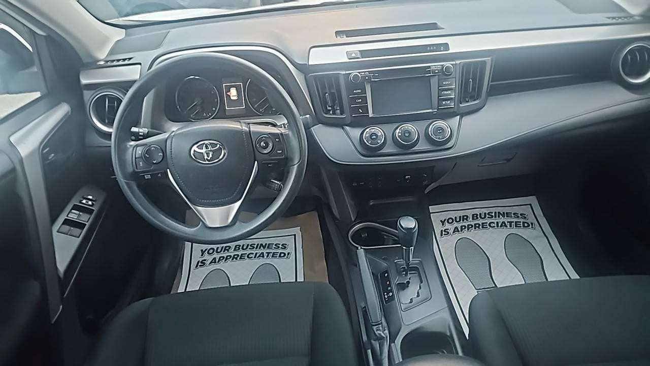 2018 Toyota RAV4 LE Photo