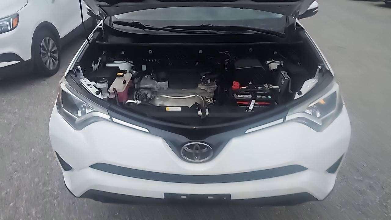 2018 Toyota RAV4 LE Photo
