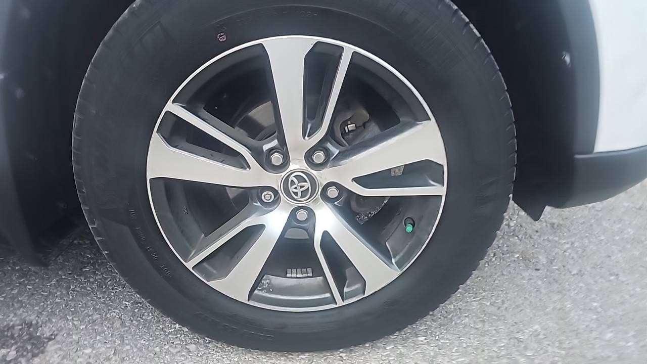 2018 Toyota RAV4 LE Photo