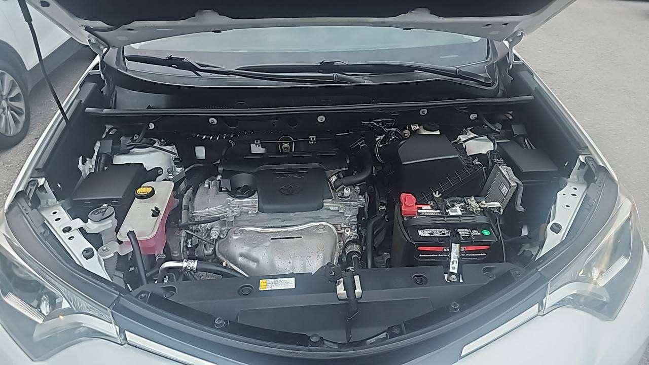 2018 Toyota RAV4 LE Photo