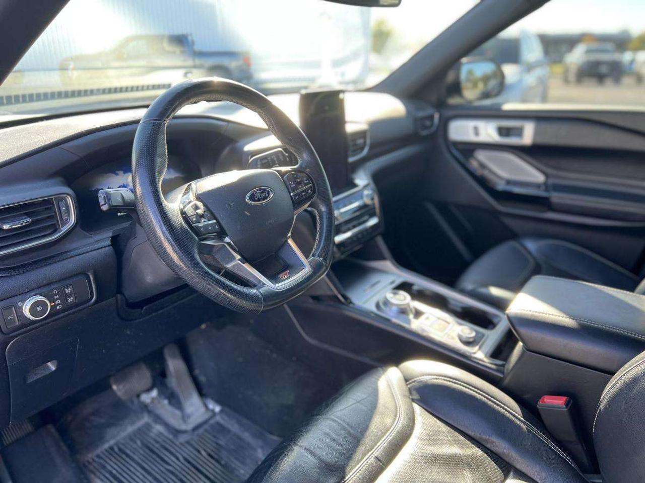 2021 Ford Explorer ST 4WD Photo