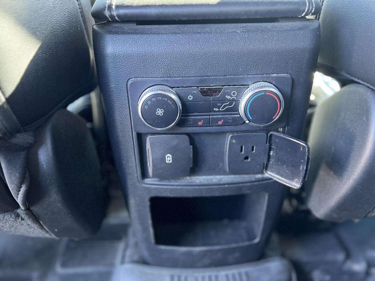 2021 Ford Explorer ST 4WD Photo