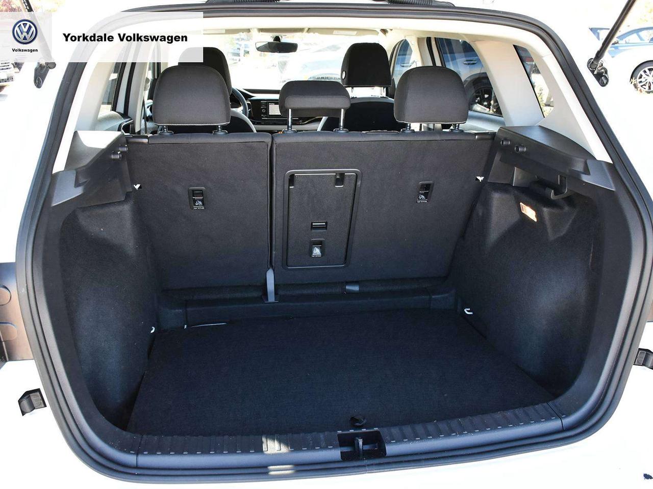 2023 Volkswagen Taos Trendline Photo