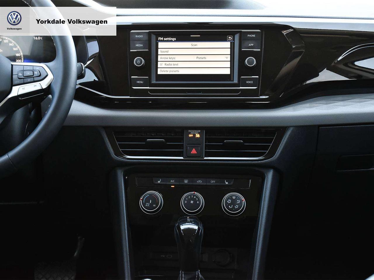2023 Volkswagen Taos Trendline Photo