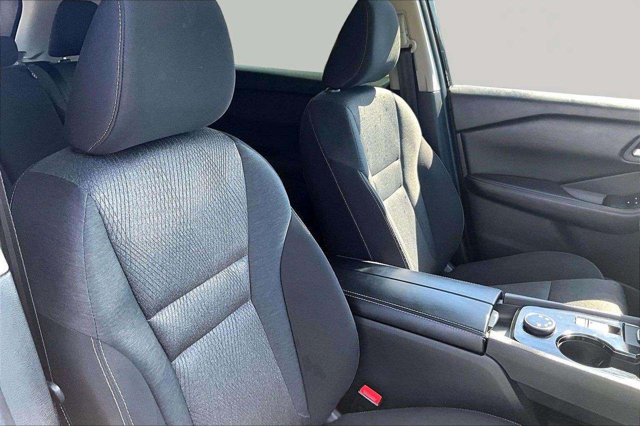 2025 Nissan Rogue SV   AWD   90 DAYS NO PAYMENTS Photo