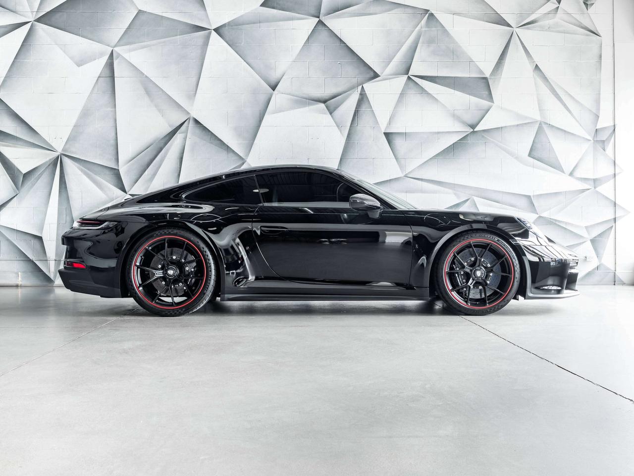 2022 Porsche 911 Touring Package Photo3