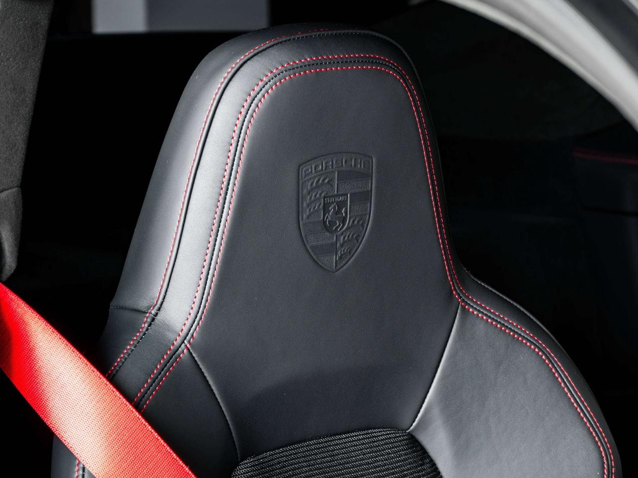 2022 Porsche 911 Touring Package Photo