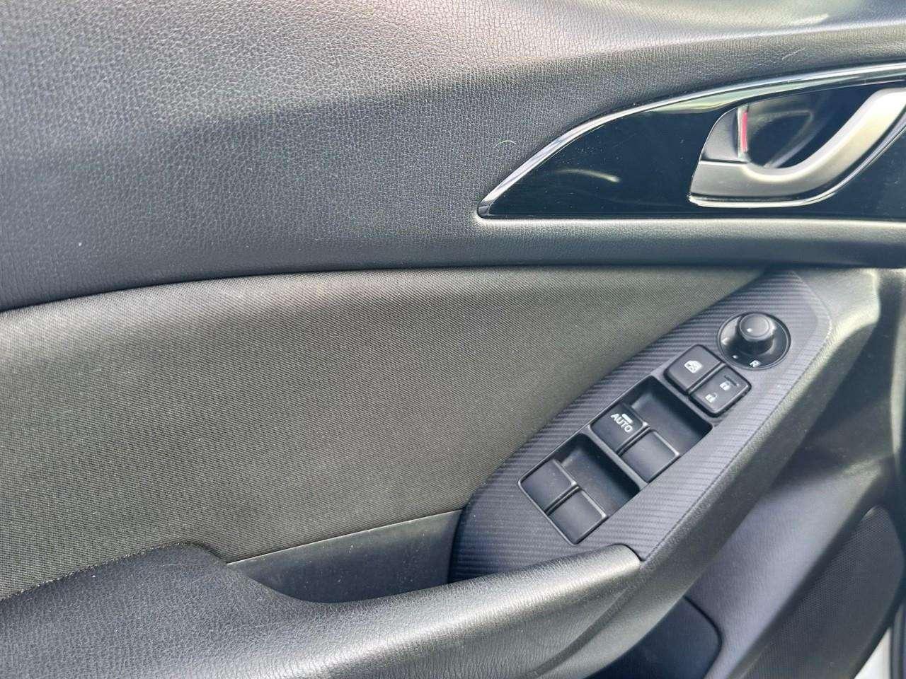 2016 Mazda 3 GS Photo