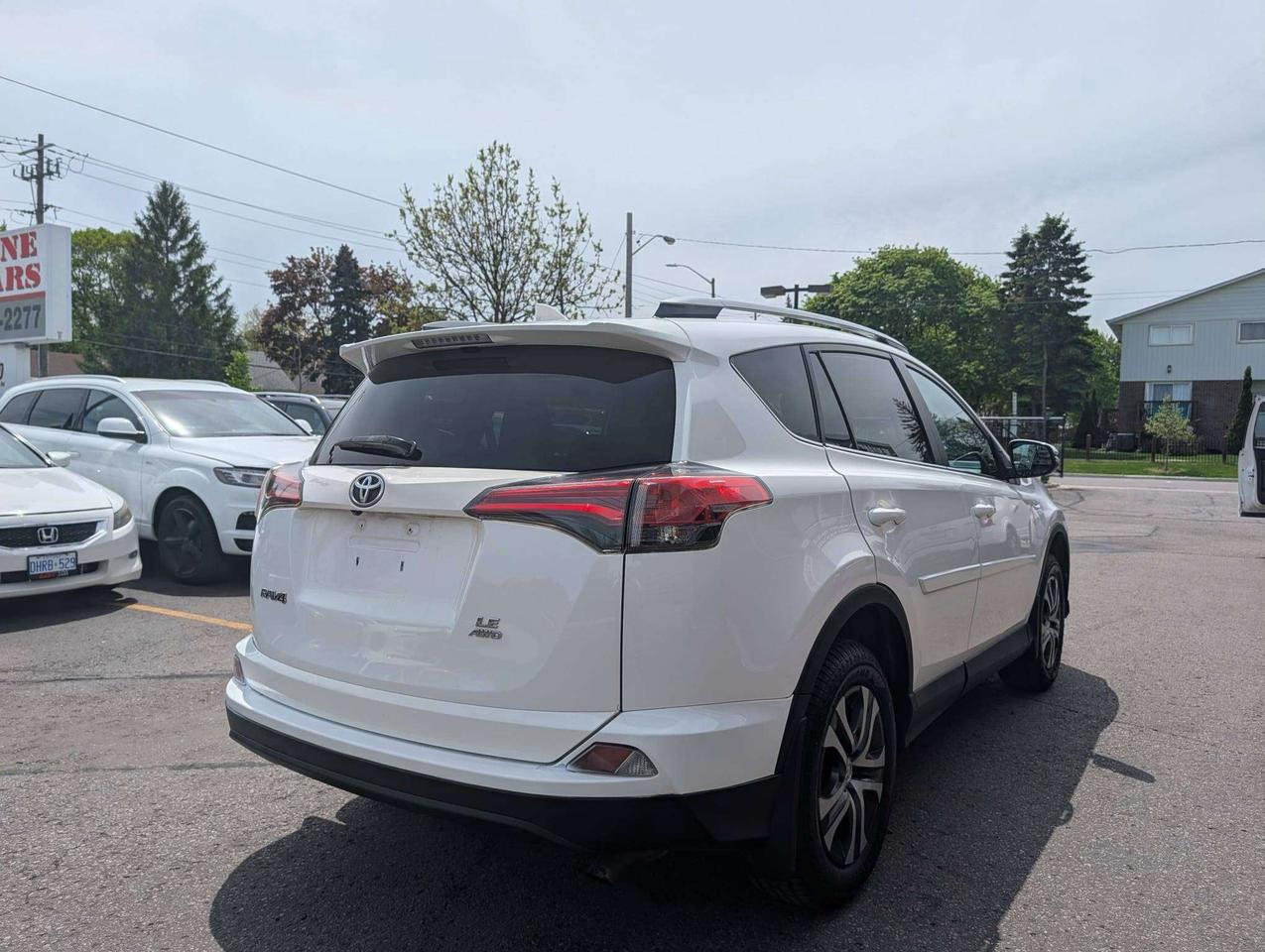 2017 Toyota RAV4 LE Photo