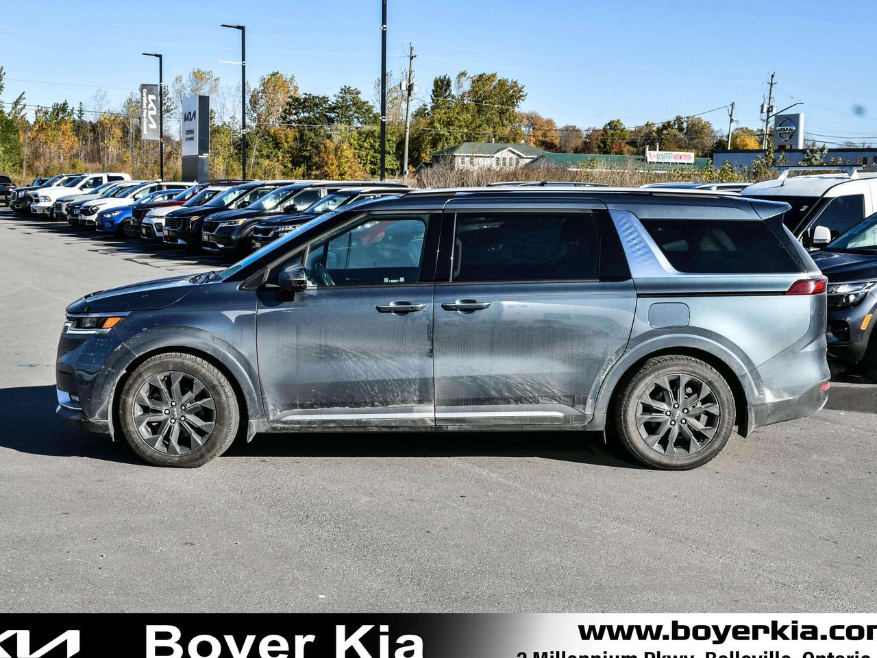 2022 Kia Carnival SX FWD Photo3