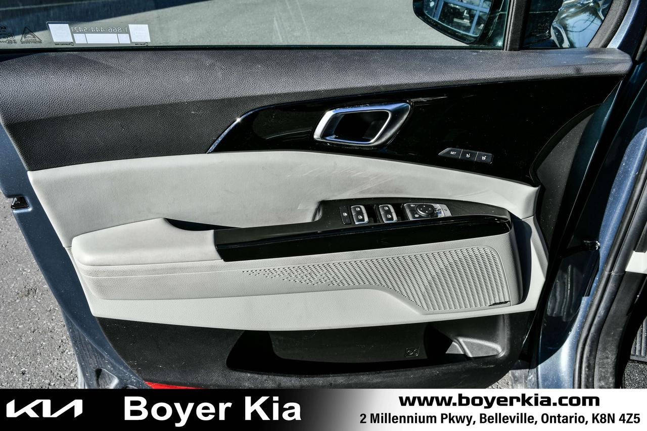 2022 Kia Carnival SX FWD Photo