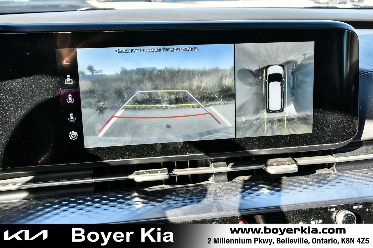 2022 Kia Carnival SX FWD Photo