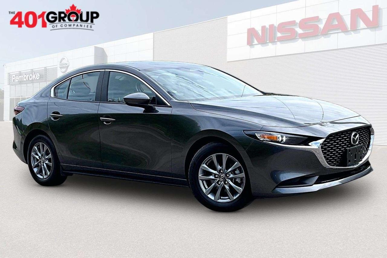 2025 Mazda 3 GS AWD / LEATHER / 1 OWNER Photo0