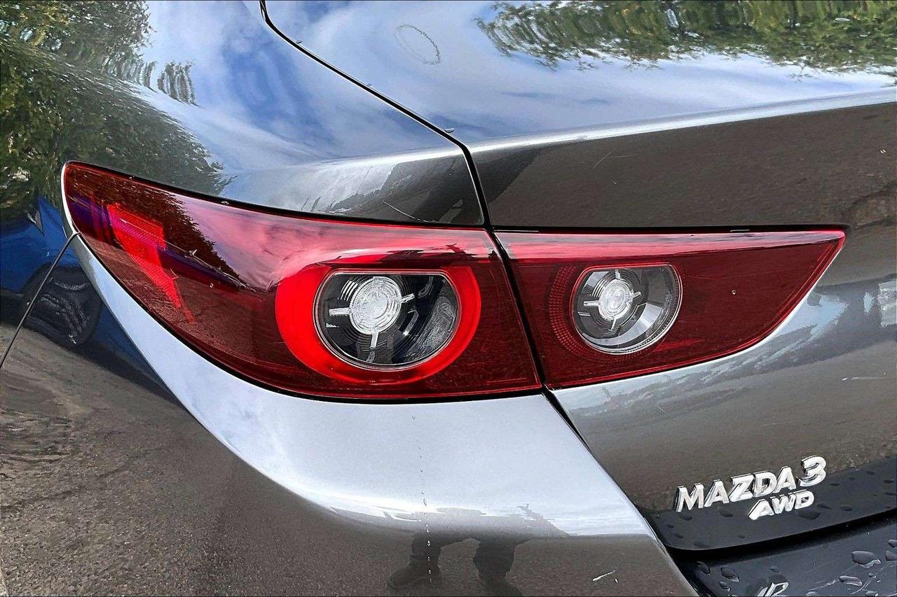 2025 Mazda 3 GS AWD / LEATHER / 1 OWNER Photo