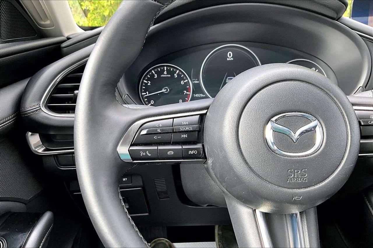 2025 Mazda 3 GS AWD / LEATHER / 1 OWNER Photo